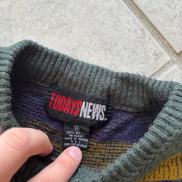 Vintage 90s Todays News Acrylic Knit Sweater Retro Abstract  Knit Multicolor - Picture 3 of 5